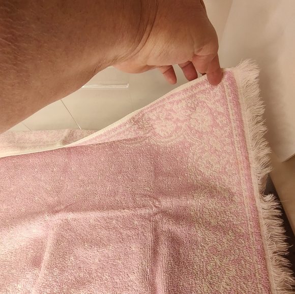 Vintage Fieldcrest 90% Cotton Pink Roses Bath Towel & Hand Towel Set Fringe - Picture 7 of 15